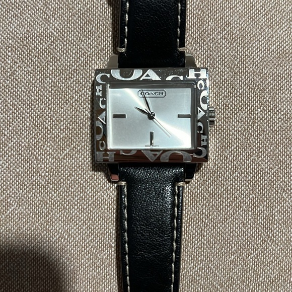 COACH Watch - Picture 4 of 8